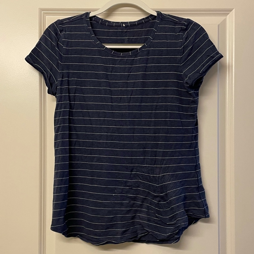 Lululemon T-shirt 💙
